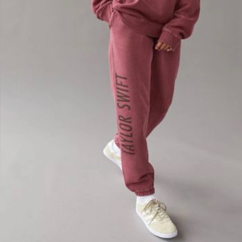 Taylor Swift Maroon Sweatpants - Urban Outfitters